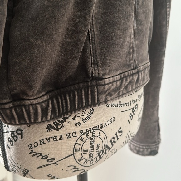 Anthropologie Cropped Denim Jacket - Picture 4 of 15